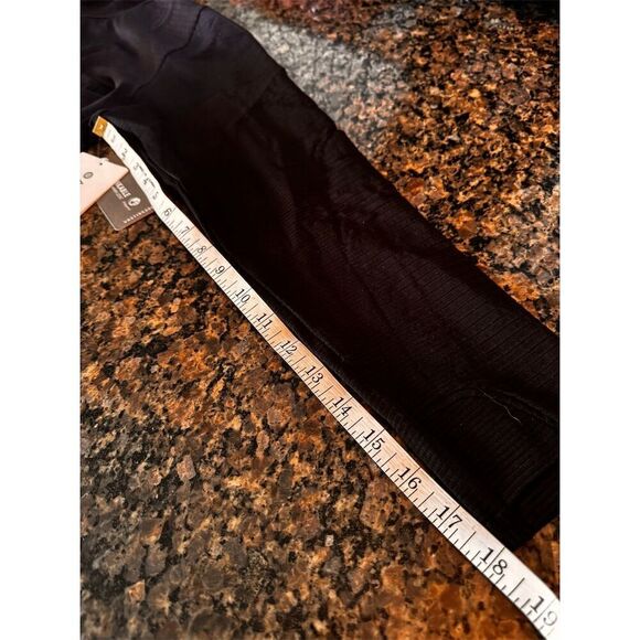 Athleta Women's 1X Black Long Sleeve Turtleneck Top Casual NWT - Picture 12 of 13